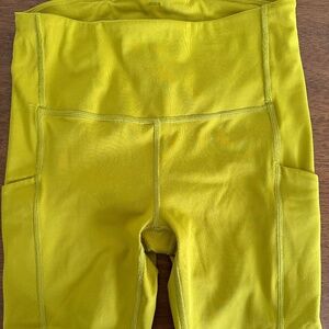Athleta Ultimate Stash Pocket 7" Short - XS - Yellow